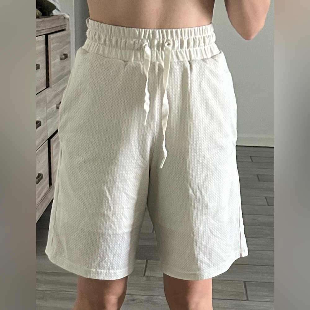 Buffbunny XS soft pale yellow basketball shorts